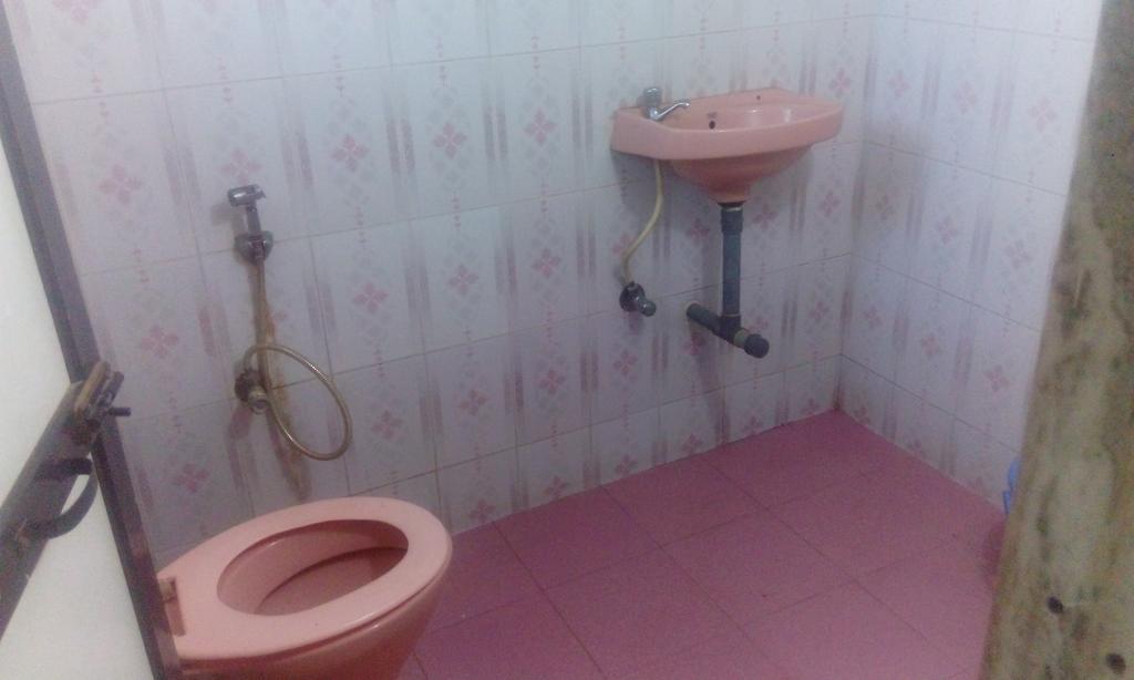Radhabai Guest House Arambol Bagian luar foto